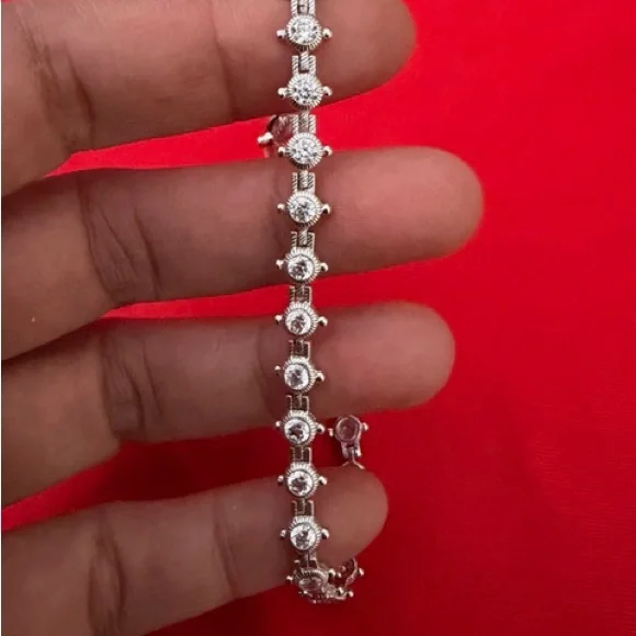 Beautiful Judith Ripka 925 Silver  CZ Bracelet - 6.5” long - Picture 5 of 6